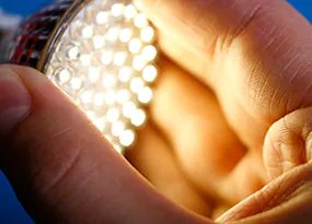 Hand an LED